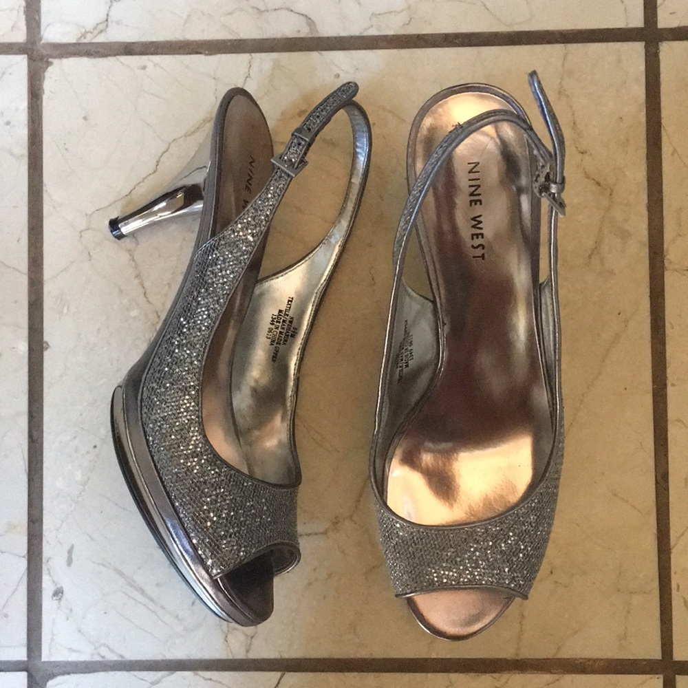 Nine West sling back peep toe silver heels